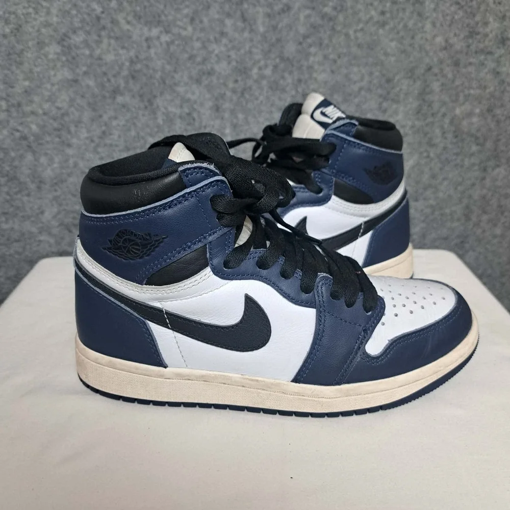 Jordan Kids High-Top Sneakers in Navy, White, Black